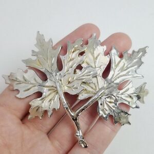 Vintage Large Mapel Leaf Brooch, Silver Tone Leaves, Fall Autumn Lapel Pin